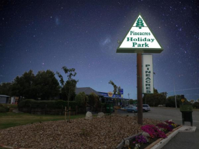 Pineacres Motel and Park, Kaiapoi